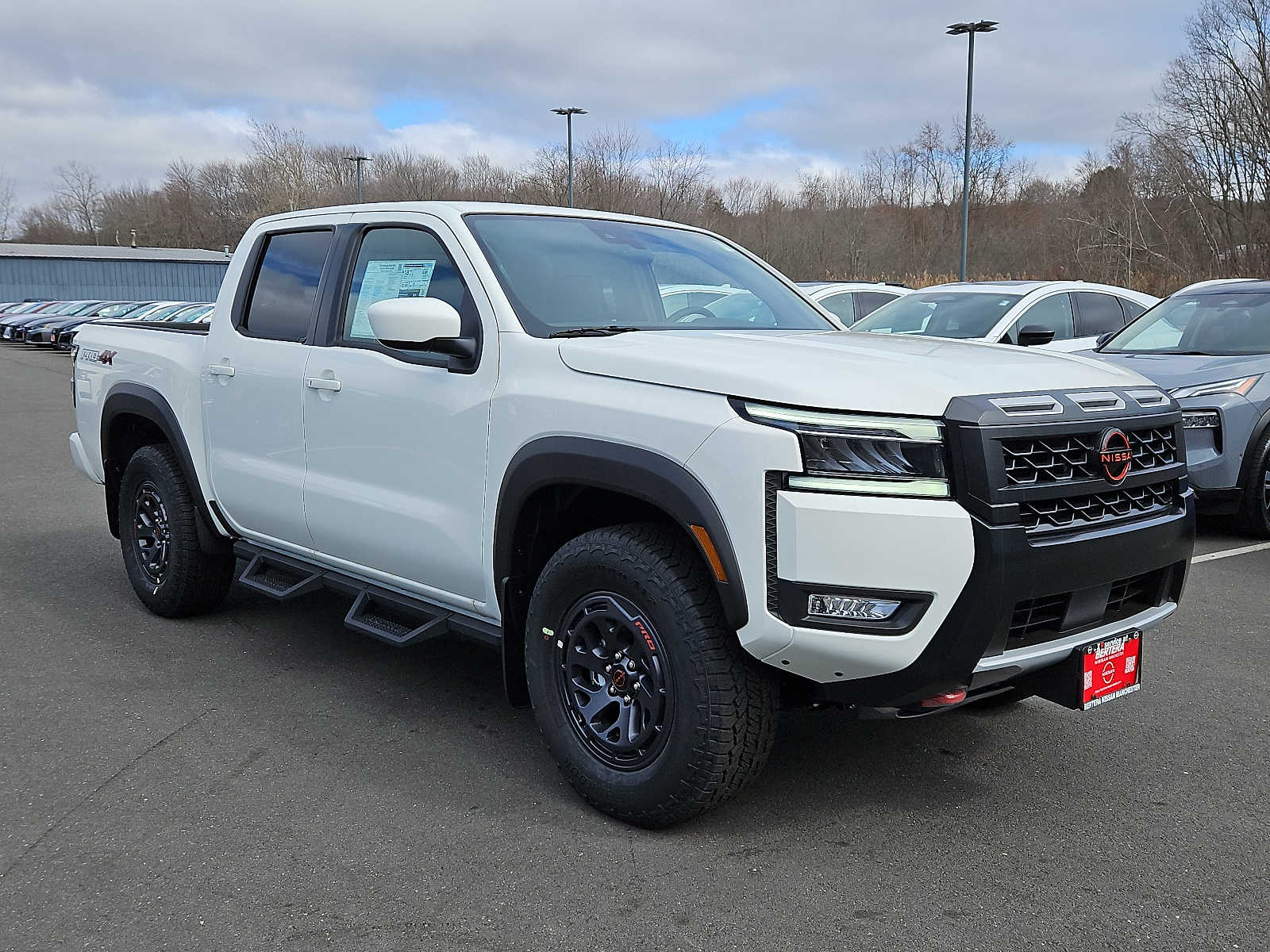 2025 Nissan Frontier PRO-4X photo 3