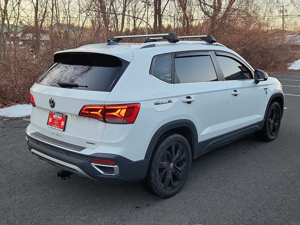 Used 2022 Volkswagen Taos 1.5T SE 4MOTION SUV
