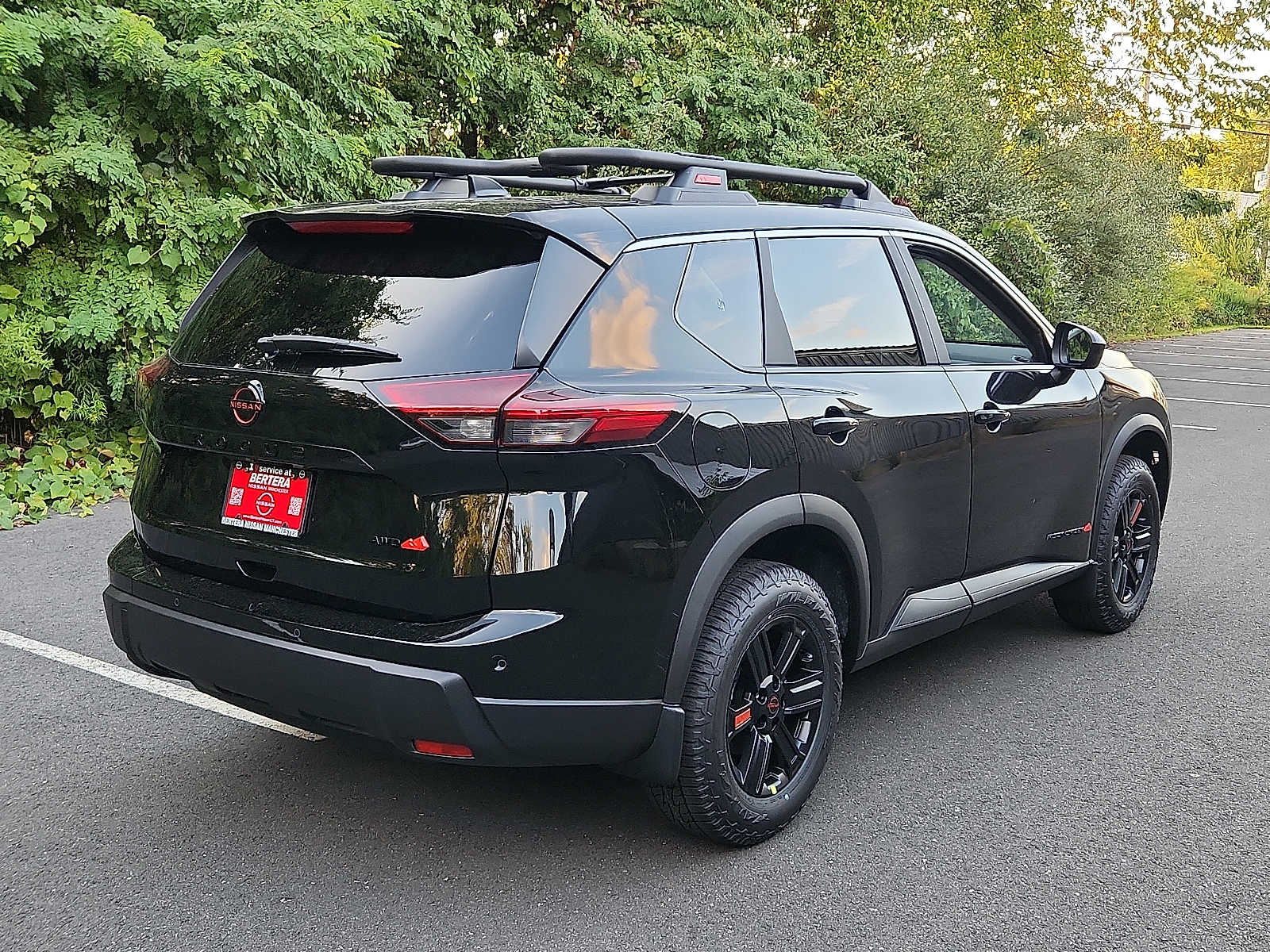 2026 Nissan Rogue SV photo 4