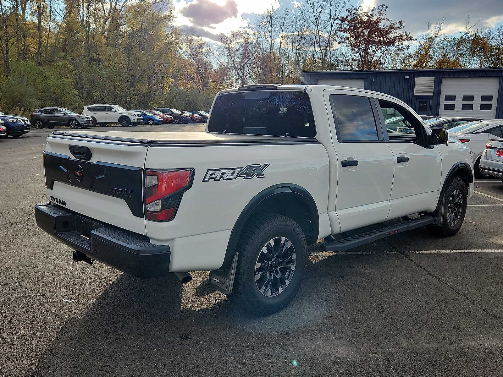 2021 Nissan Titan PRO-4X photo 2