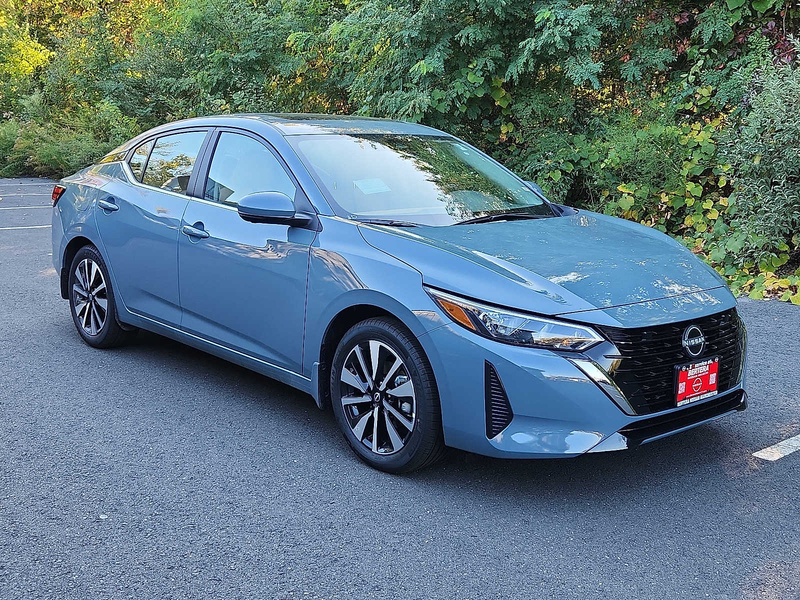 2025 Nissan Sentra SV photo 3