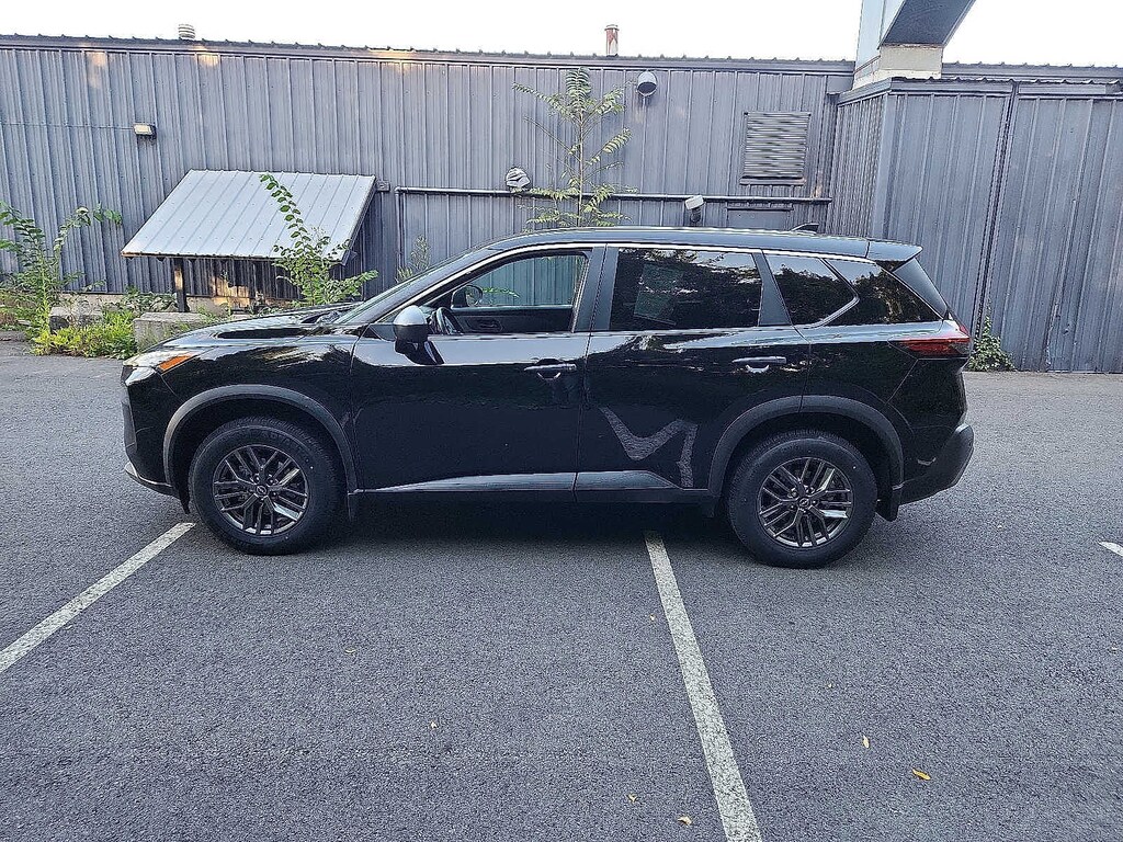 Used 2022 Nissan Rogue S SUV