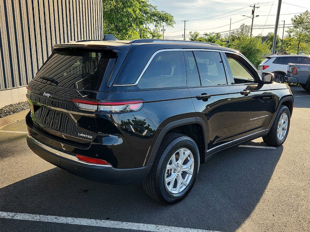 Used 2023 Jeep Grand Cherokee Limited SUV