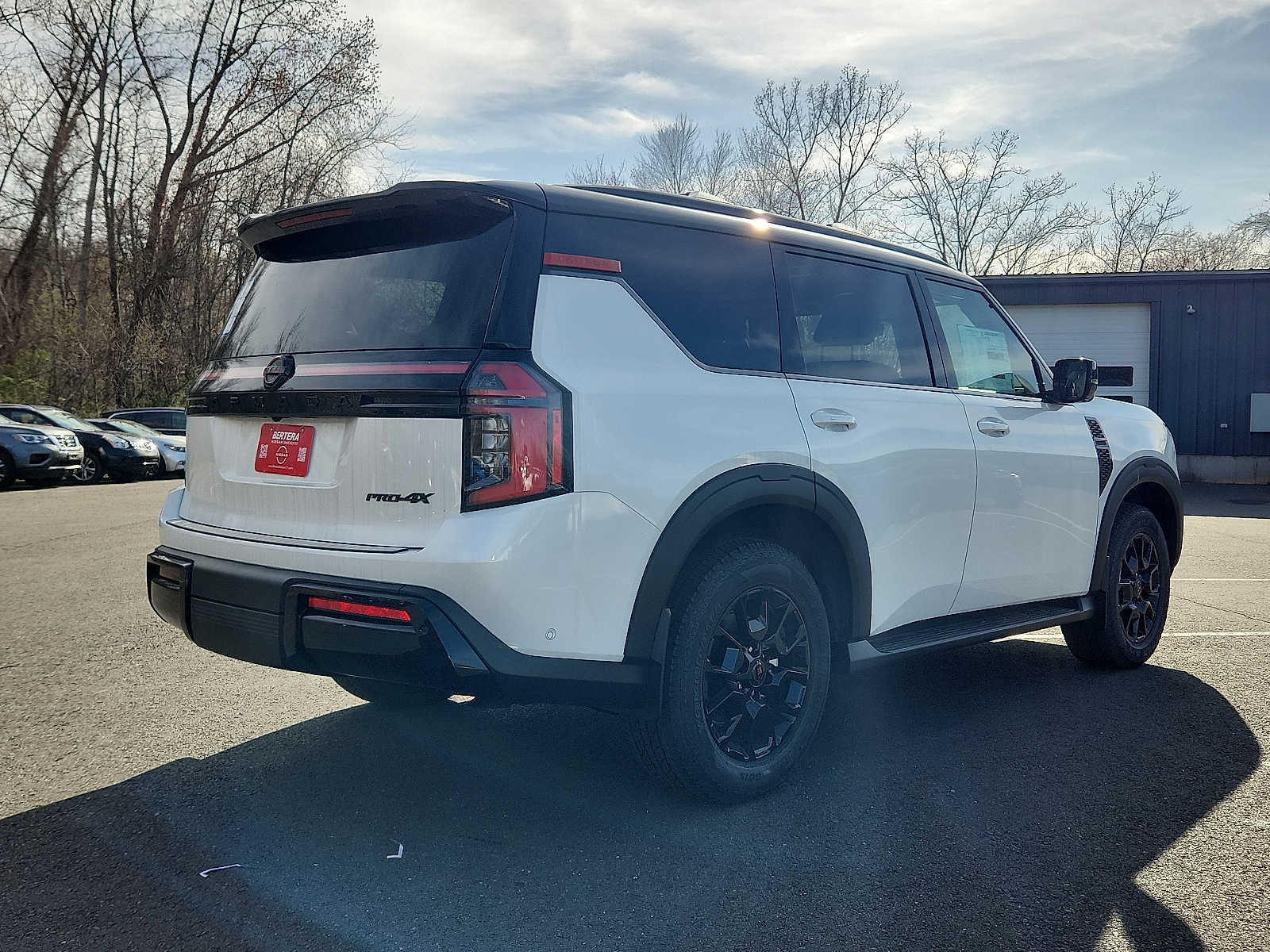 2025 Nissan Armada photo 4