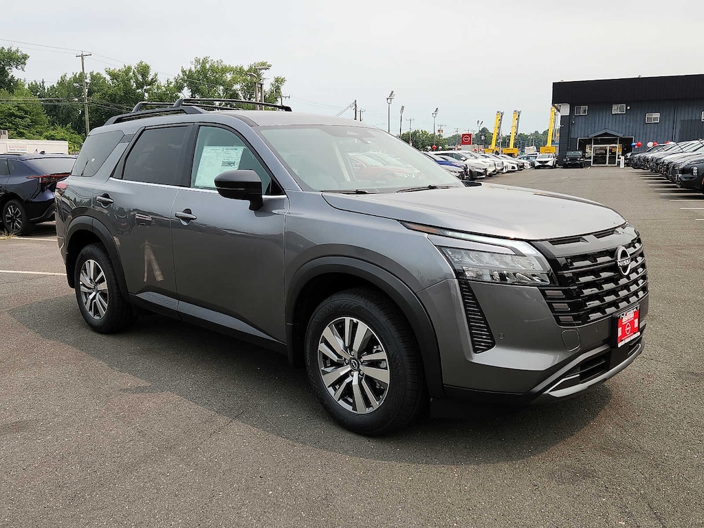 New 2026 Nissan Pathfinder SL SUV