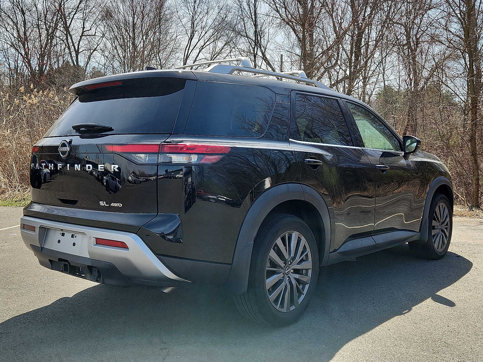2022 Nissan Pathfinder SL photo 4