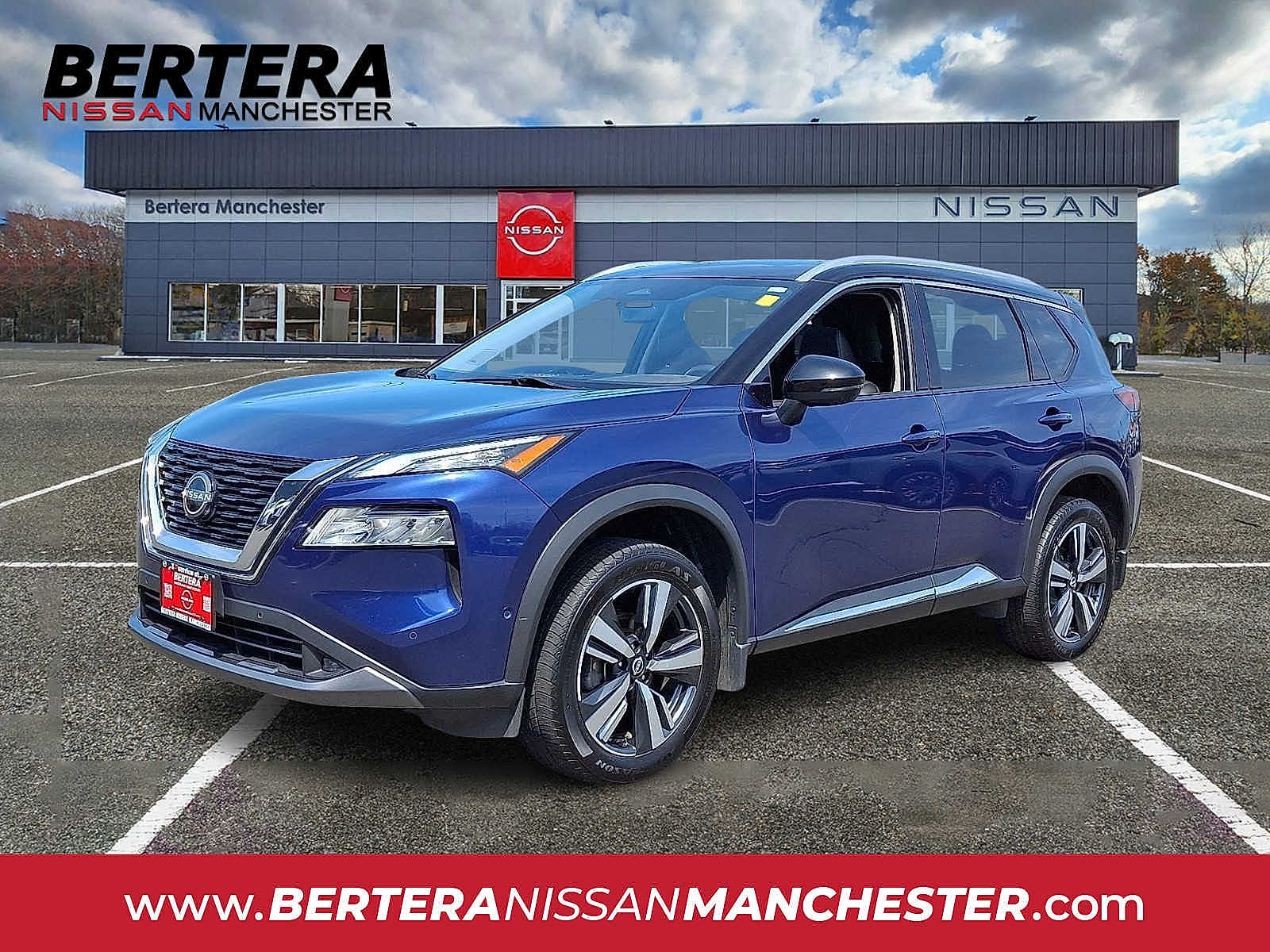 2022 Nissan Rogue SL's photo