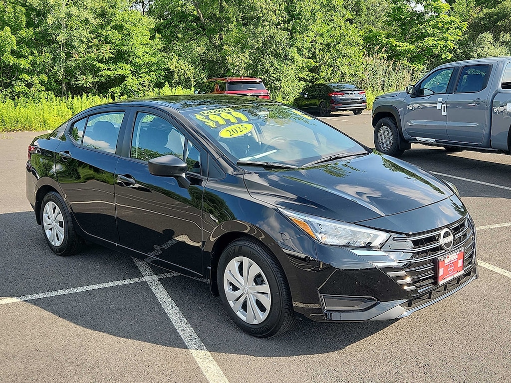 Used 2025 Nissan Versa 1.6 S Sedan