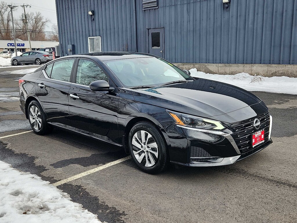 Certified 2025 Nissan Altima S Sedan