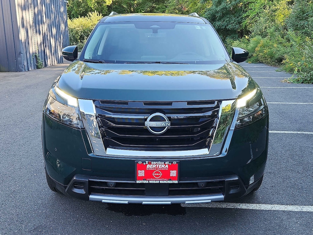 New 2025 Nissan Pathfinder Platinum SUV