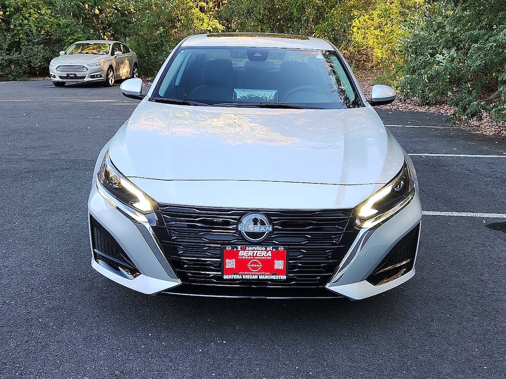 New 2025 Nissan Altima SV Sedan