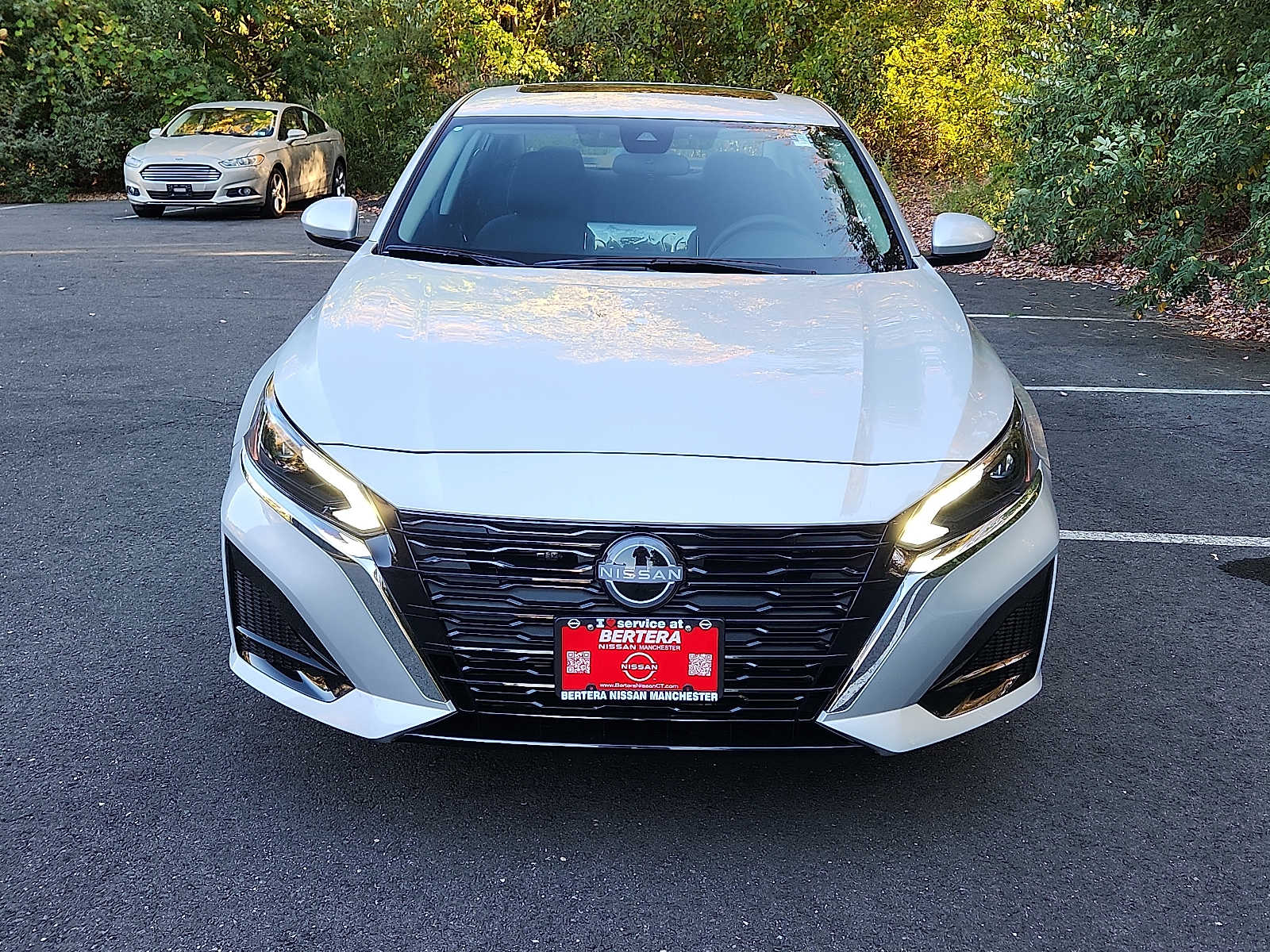 2025 Nissan Altima SV photo 2