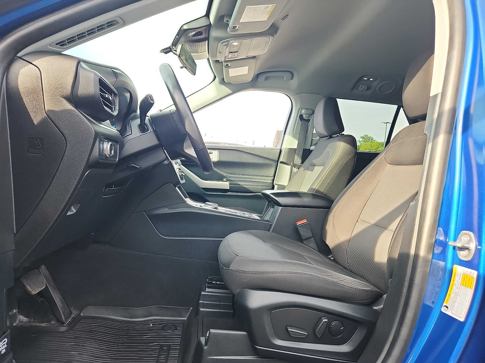 2022 Ford Explorer XLT - Photo 13