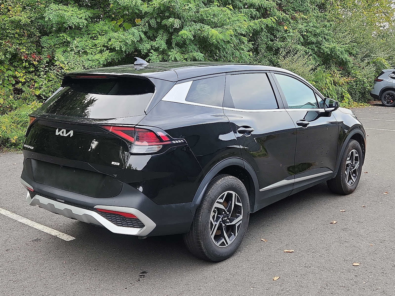 2025 Kia Sportage LX photo 2