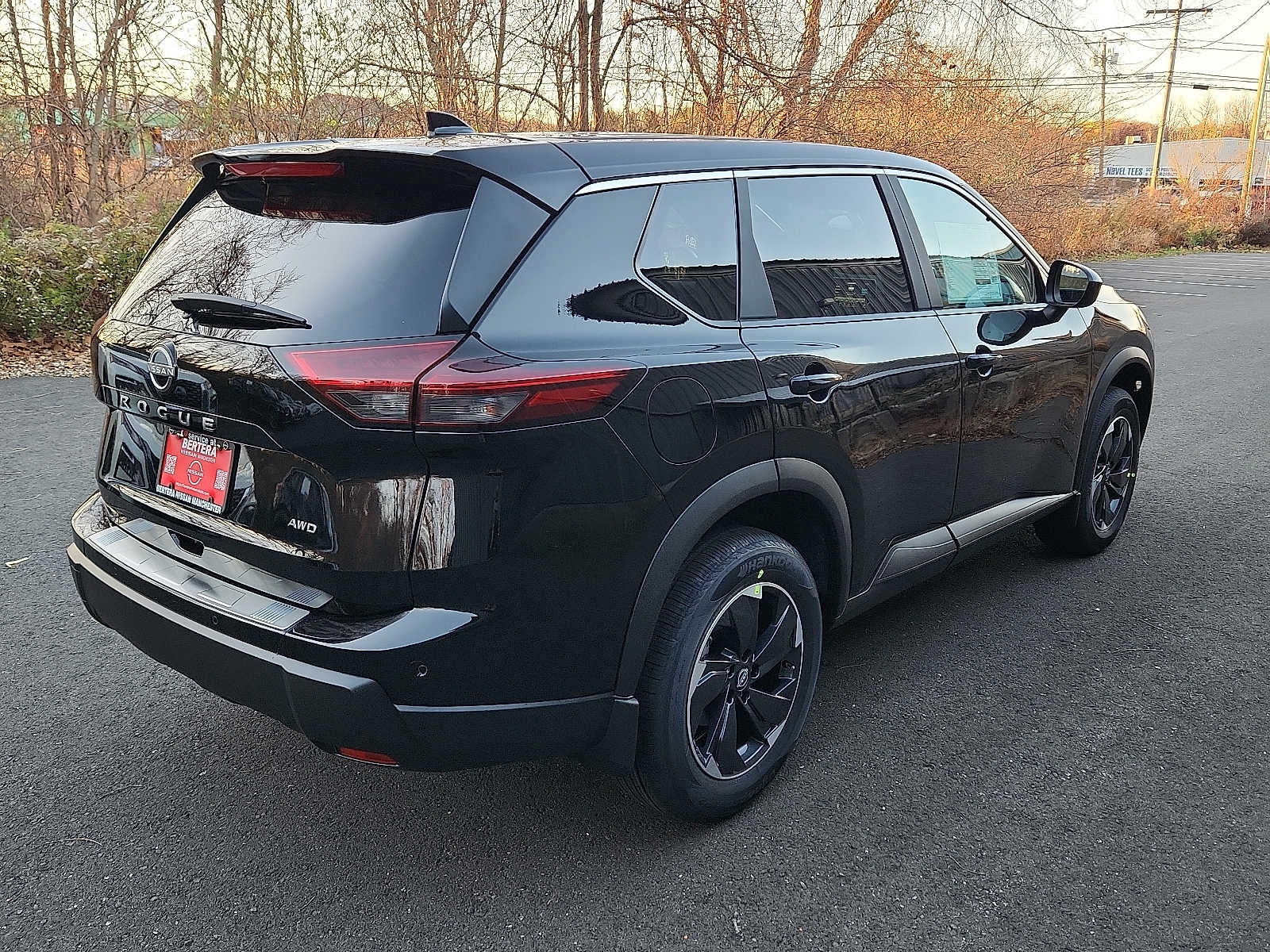 2026 Nissan Rogue SV photo 4