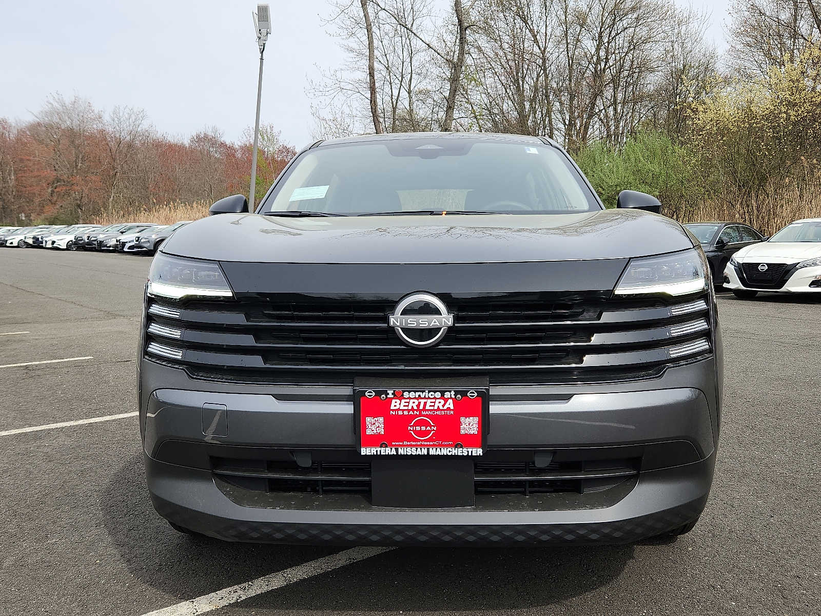 2025 Nissan Kicks S photo 2