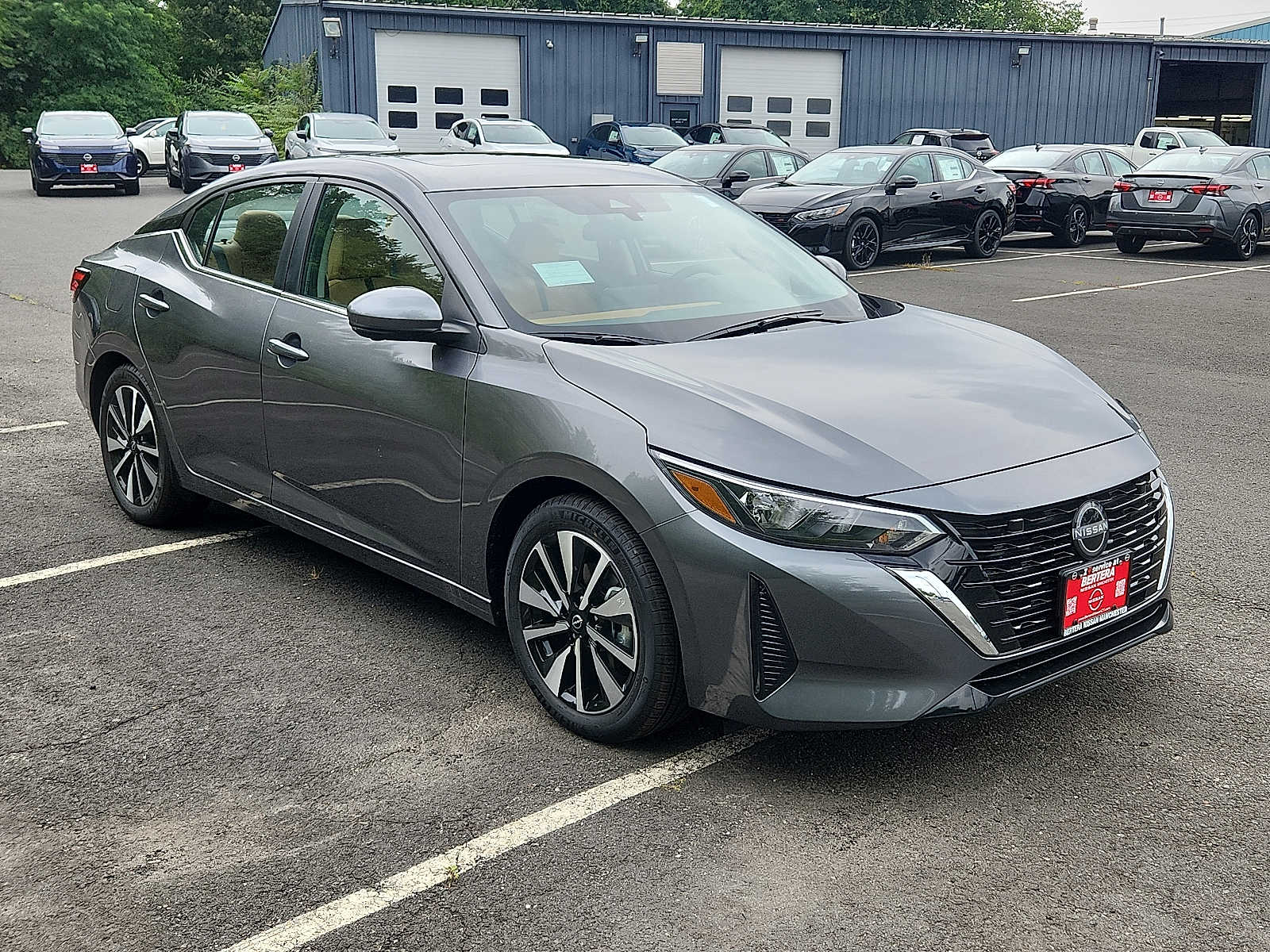2025 Nissan Sentra SV photo 3