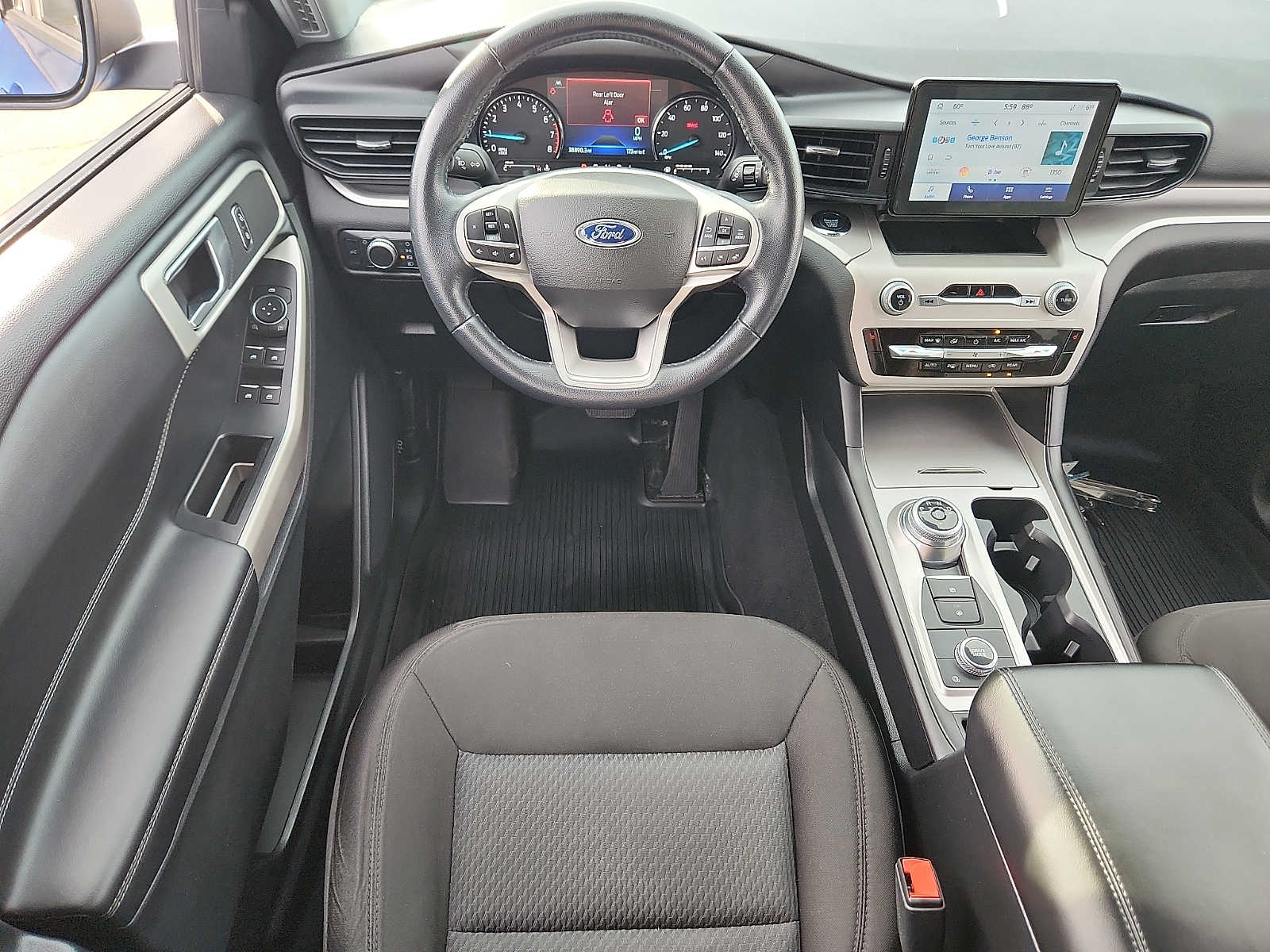 2022 Ford Explorer XLT - Photo 11