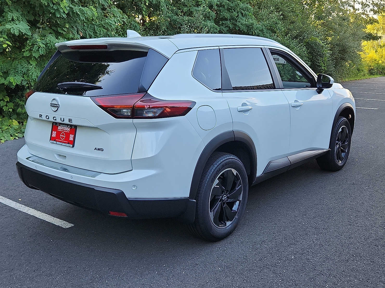 2026 Nissan Rogue SV photo 4