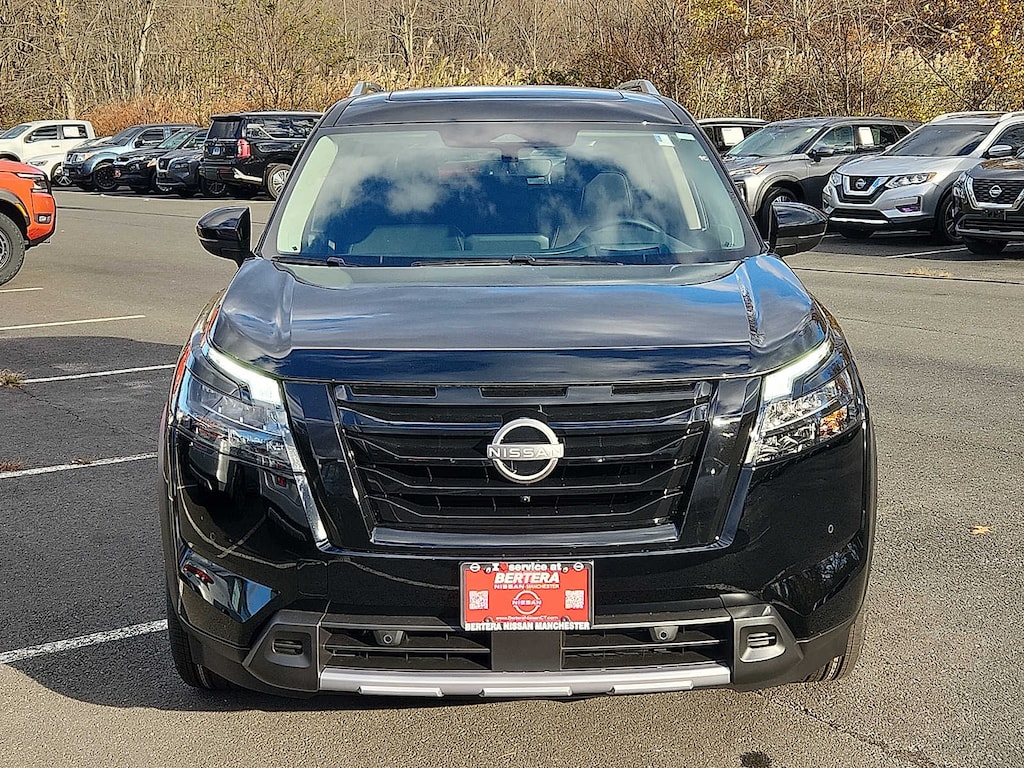 New 2025 Nissan Pathfinder Platinum SUV