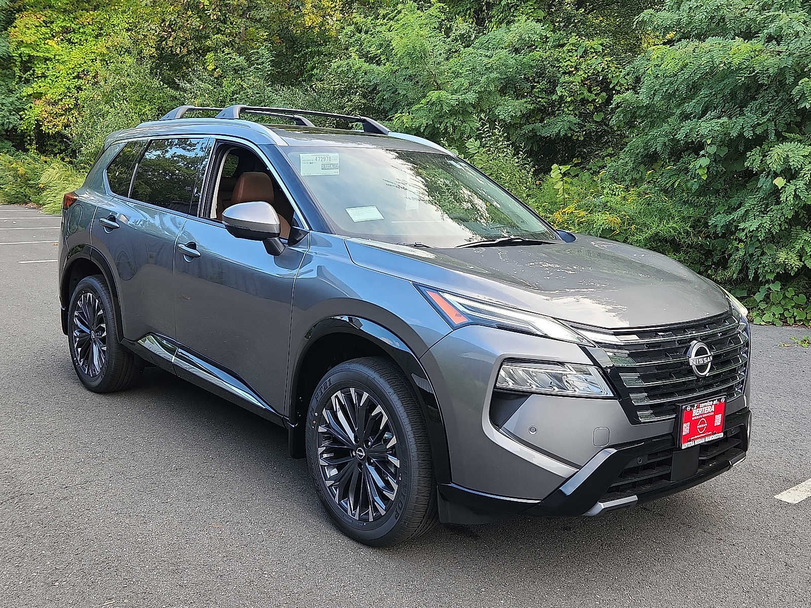 2026 Nissan Rogue Platinum photo 3