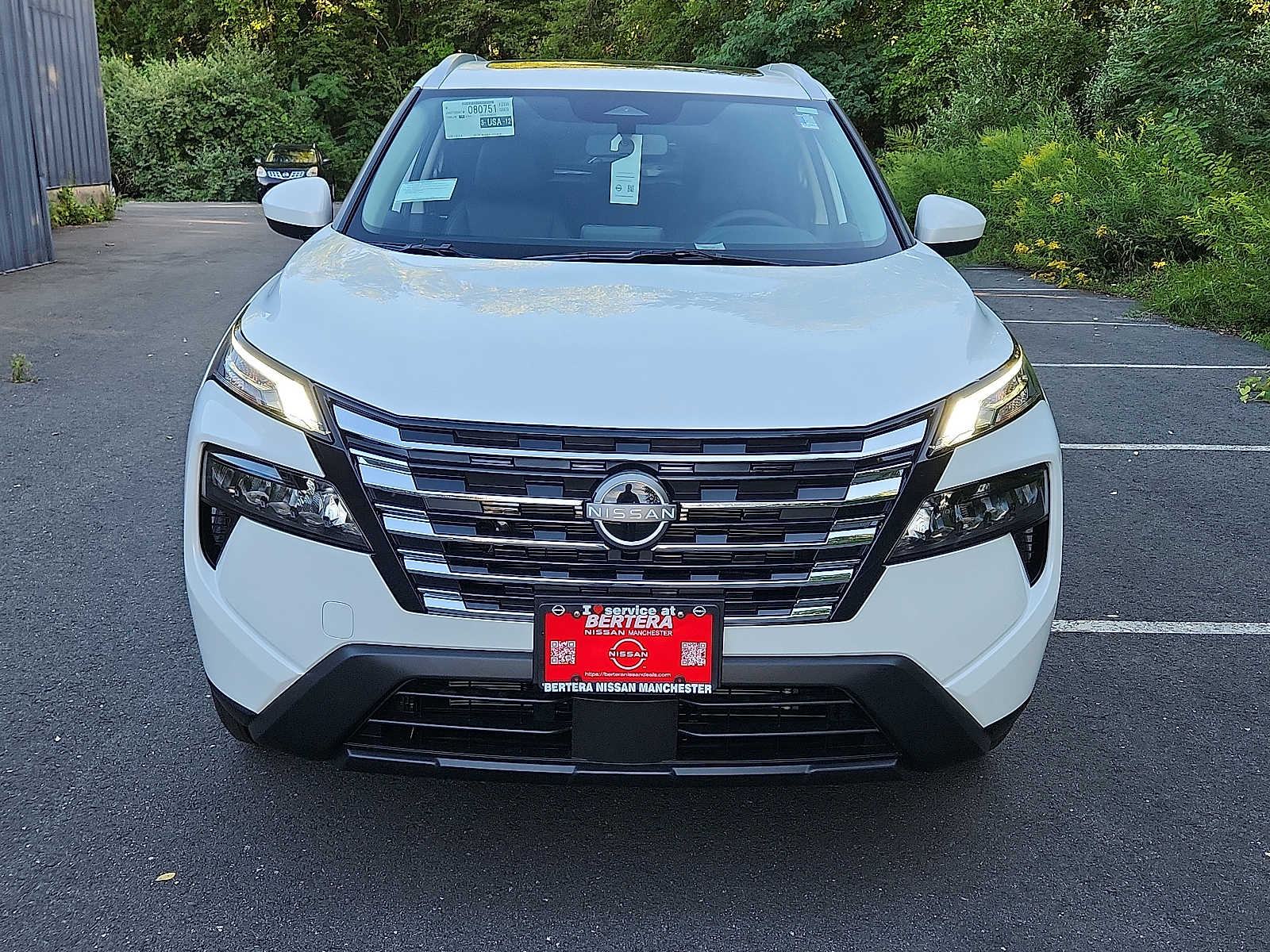 2026 Nissan Rogue SV photo 2