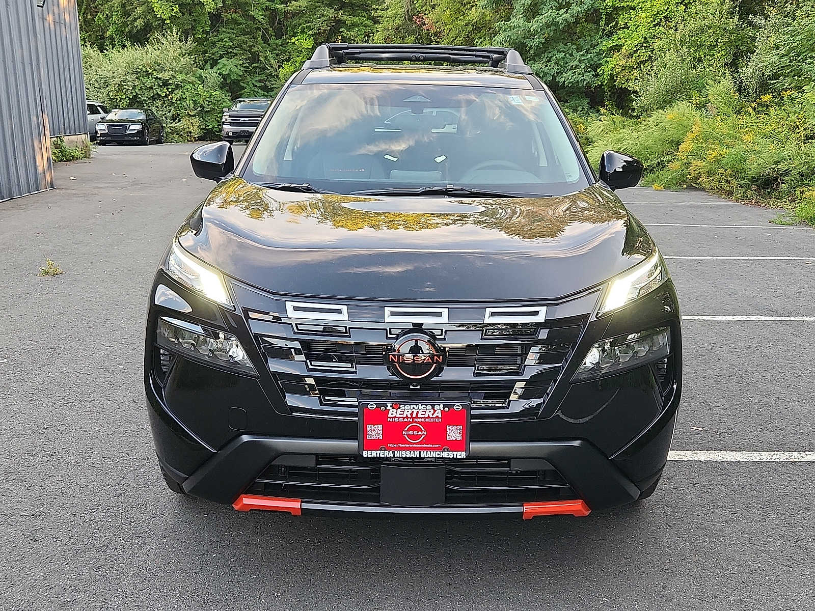 2026 Nissan Rogue SV photo 2