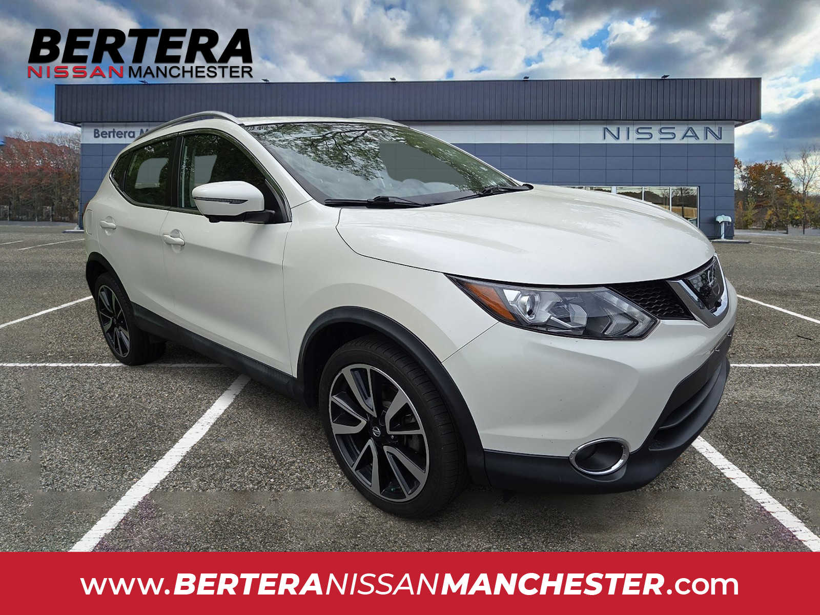 2017 Nissan Rogue Sport SL AWD's photo