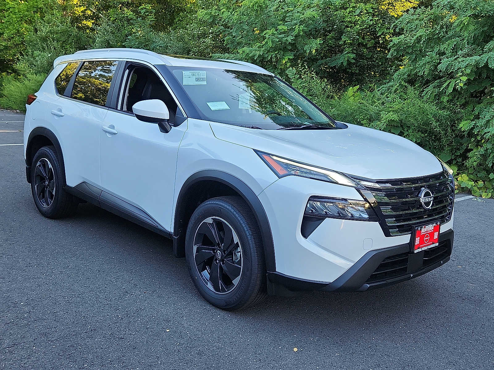 2026 Nissan Rogue SV photo 3