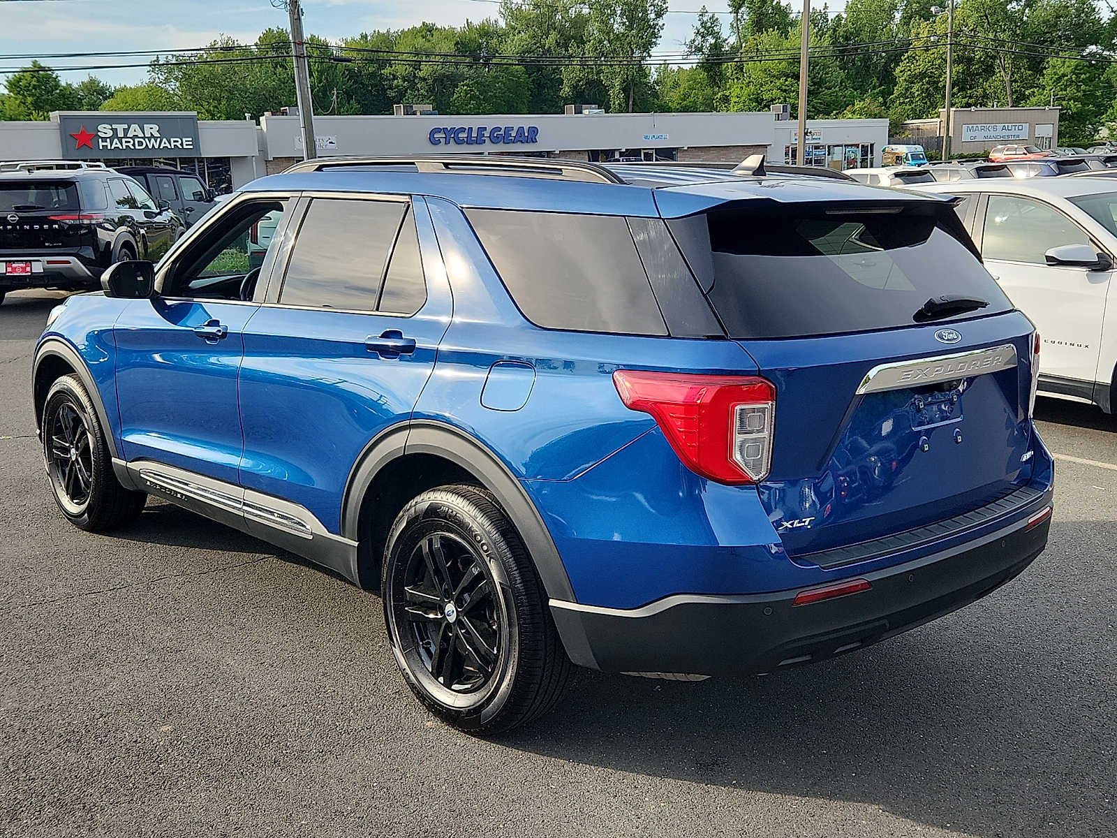 2022 Ford Explorer XLT - Photo 6