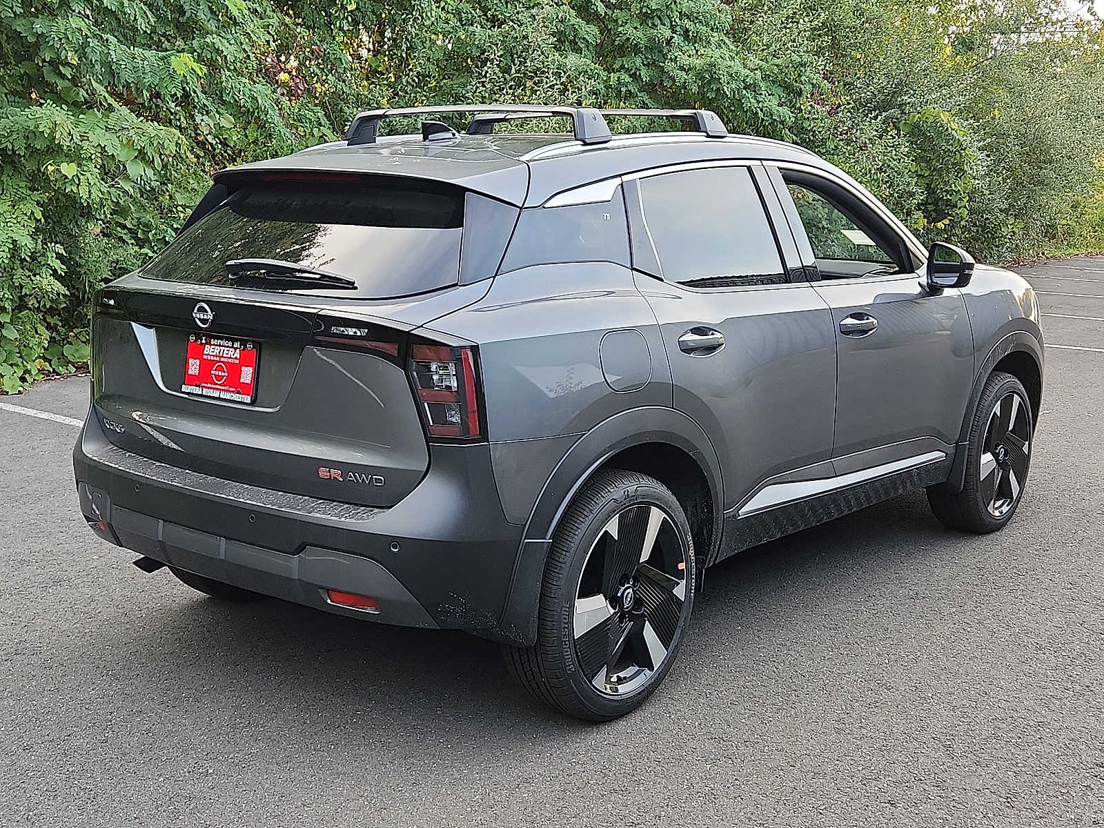 2026 Nissan Kicks SR photo 4