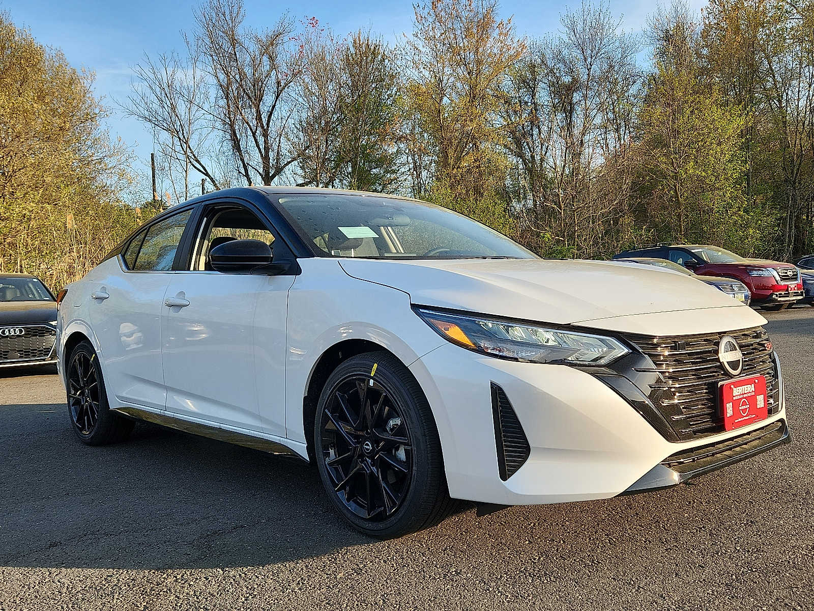 2025 Nissan Sentra SR photo 3