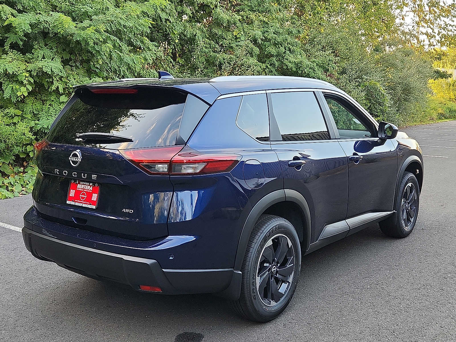 2026 Nissan Rogue SV photo 4