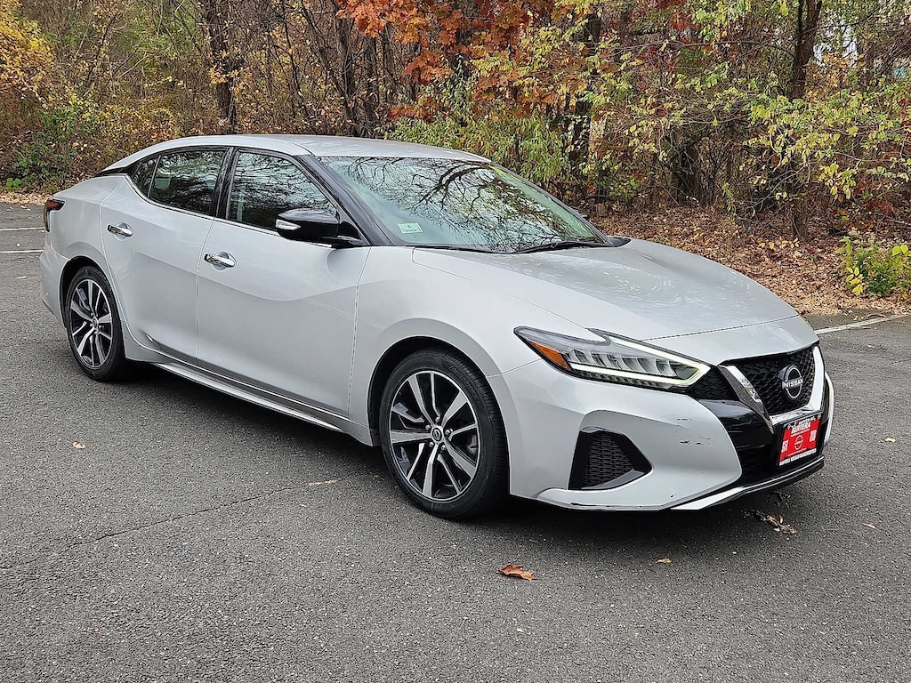 Used 2023 Nissan Maxima SV Sedan