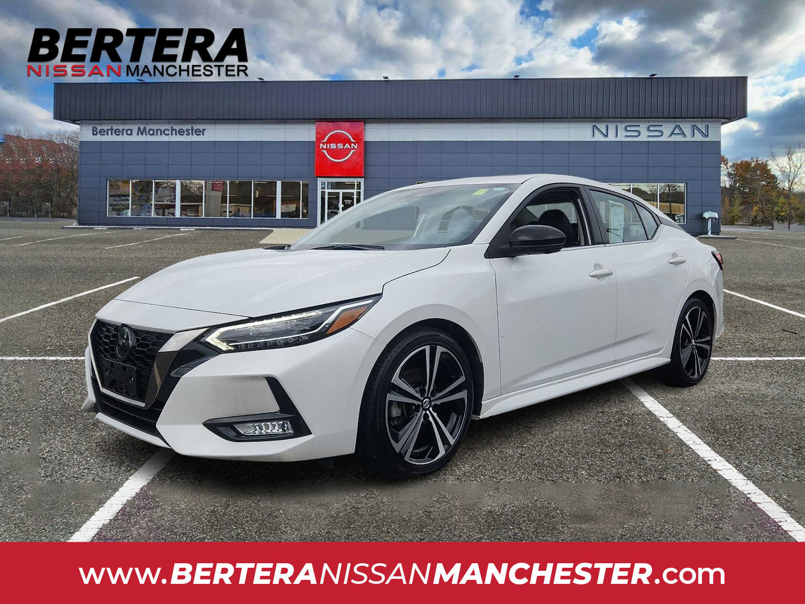 2023 Nissan Sentra SR CVT's photo