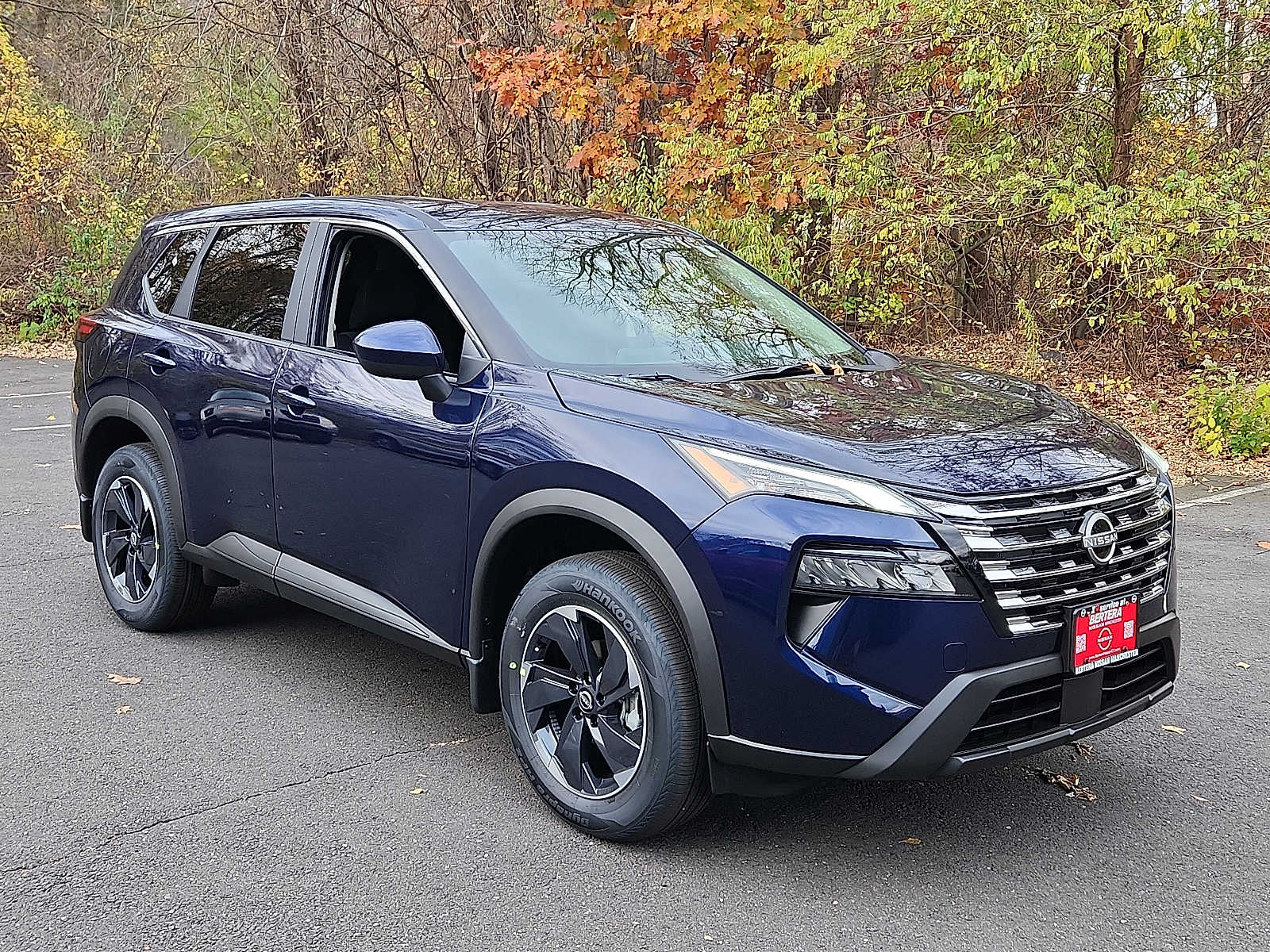 2026 Nissan Rogue SV photo 3