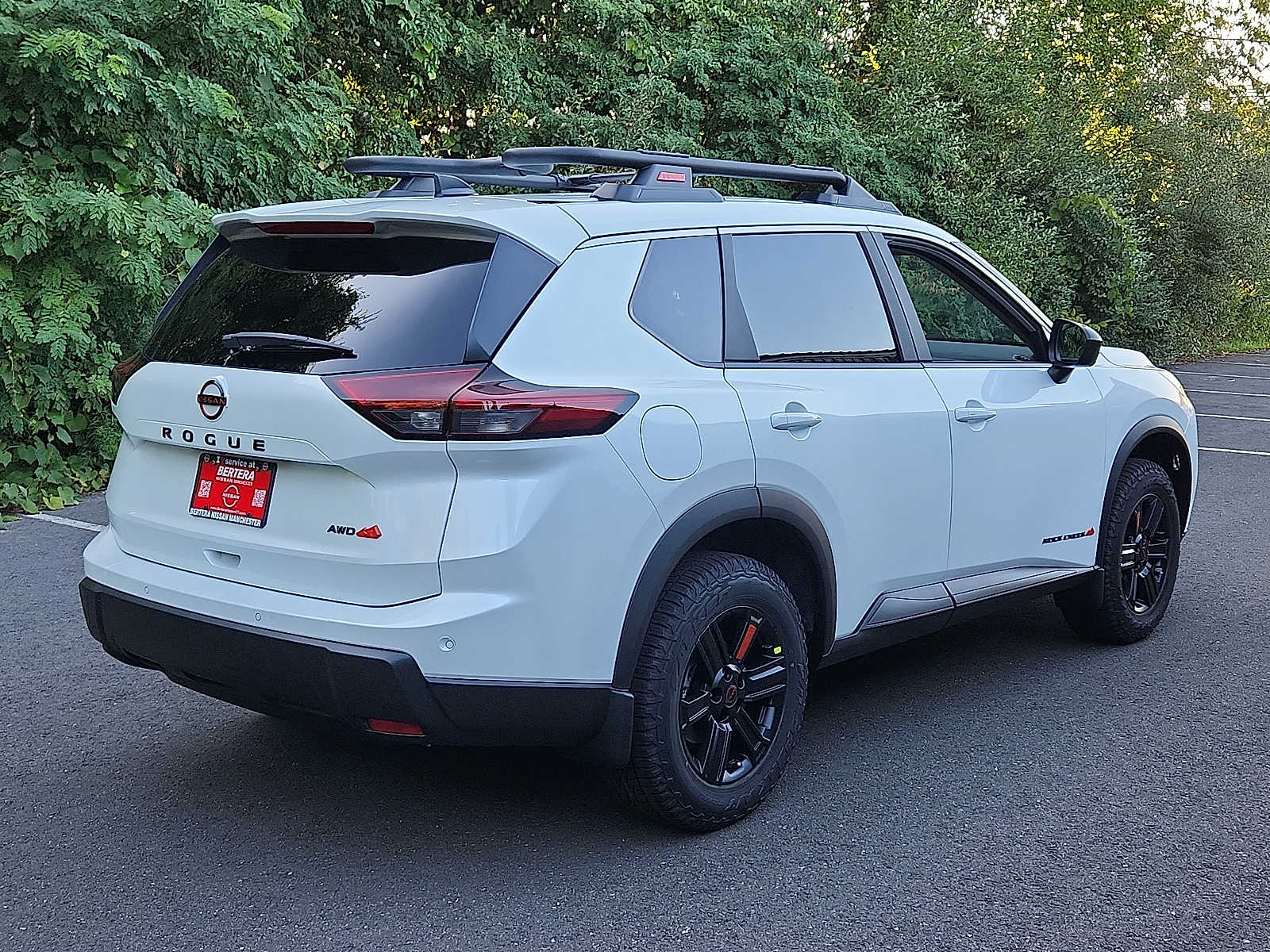 2026 Nissan Rogue SV photo 2