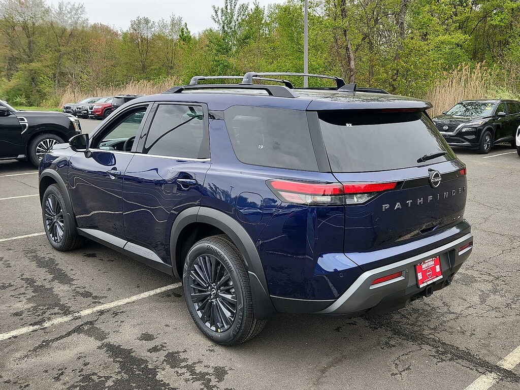 New 2026 Nissan Pathfinder SL SUV