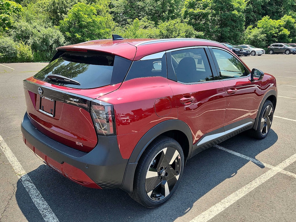 New 2026 Nissan Kicks SR SUV
