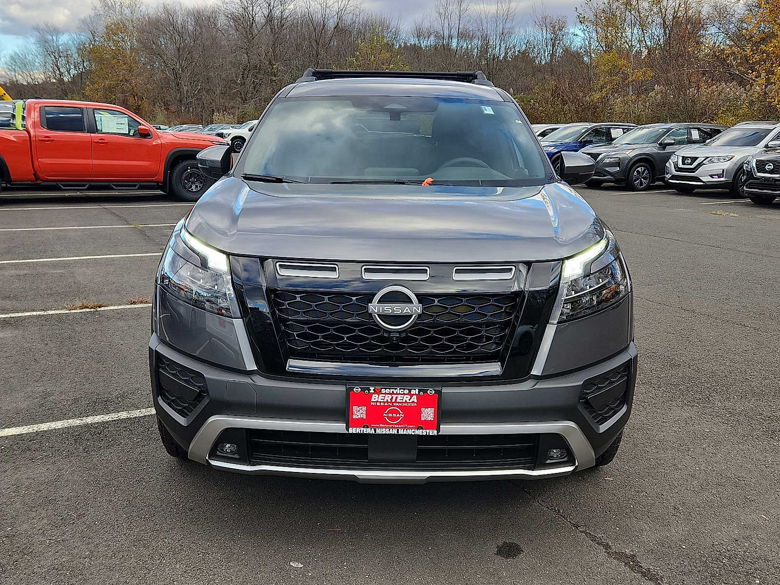 2025 Nissan Pathfinder Rock Creek photo 2