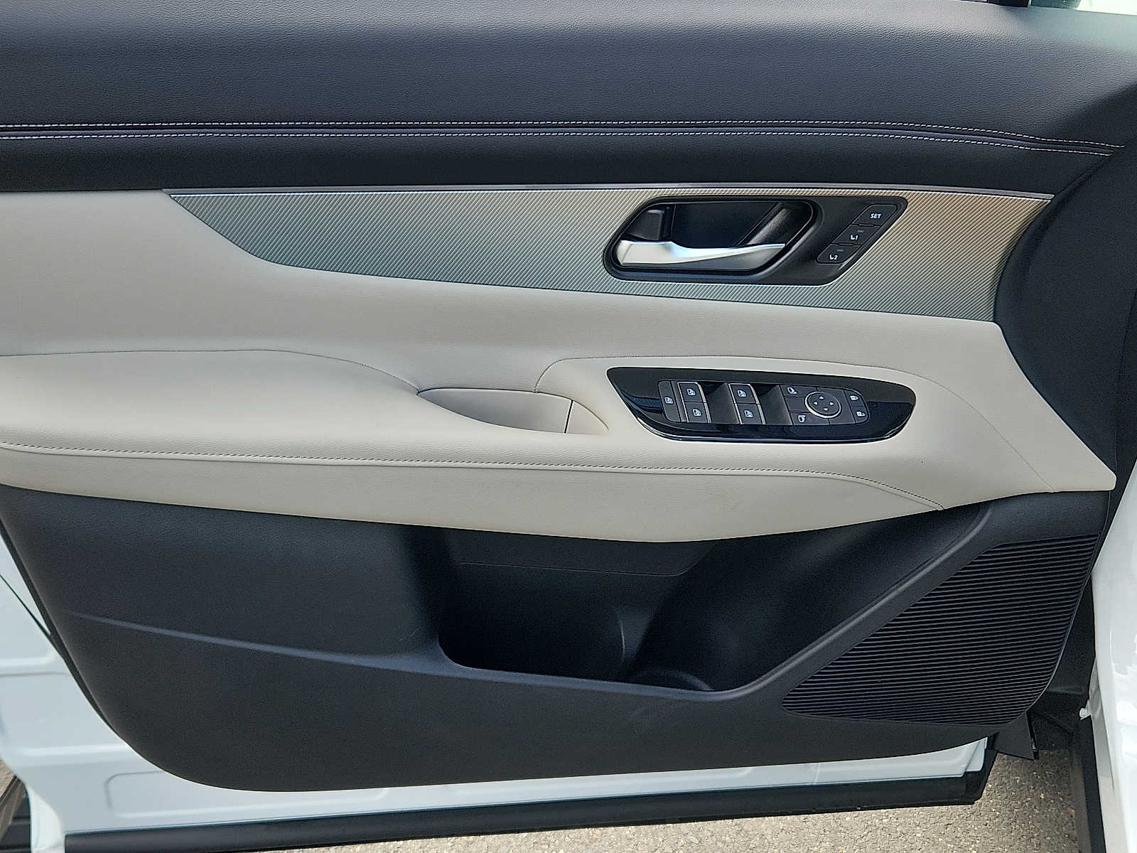 2025 Nissan Murano SL - Photo 12