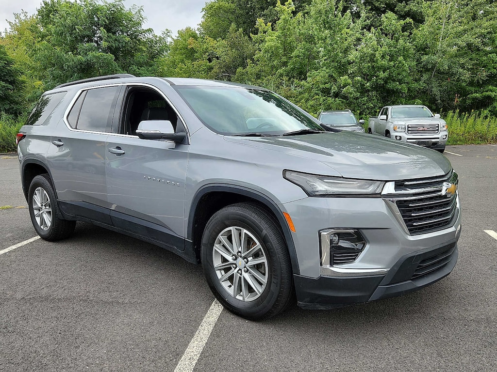 Used 2023 Chevrolet Traverse LT Leather SUV