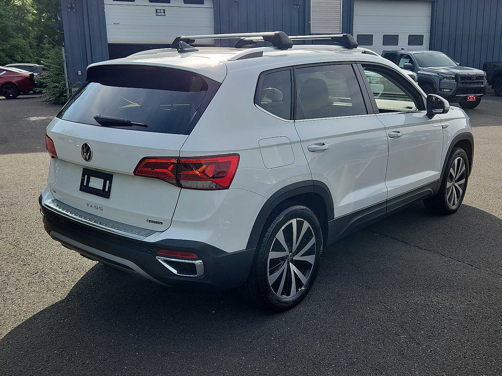 2022 Volkswagen Taos SE photo 4