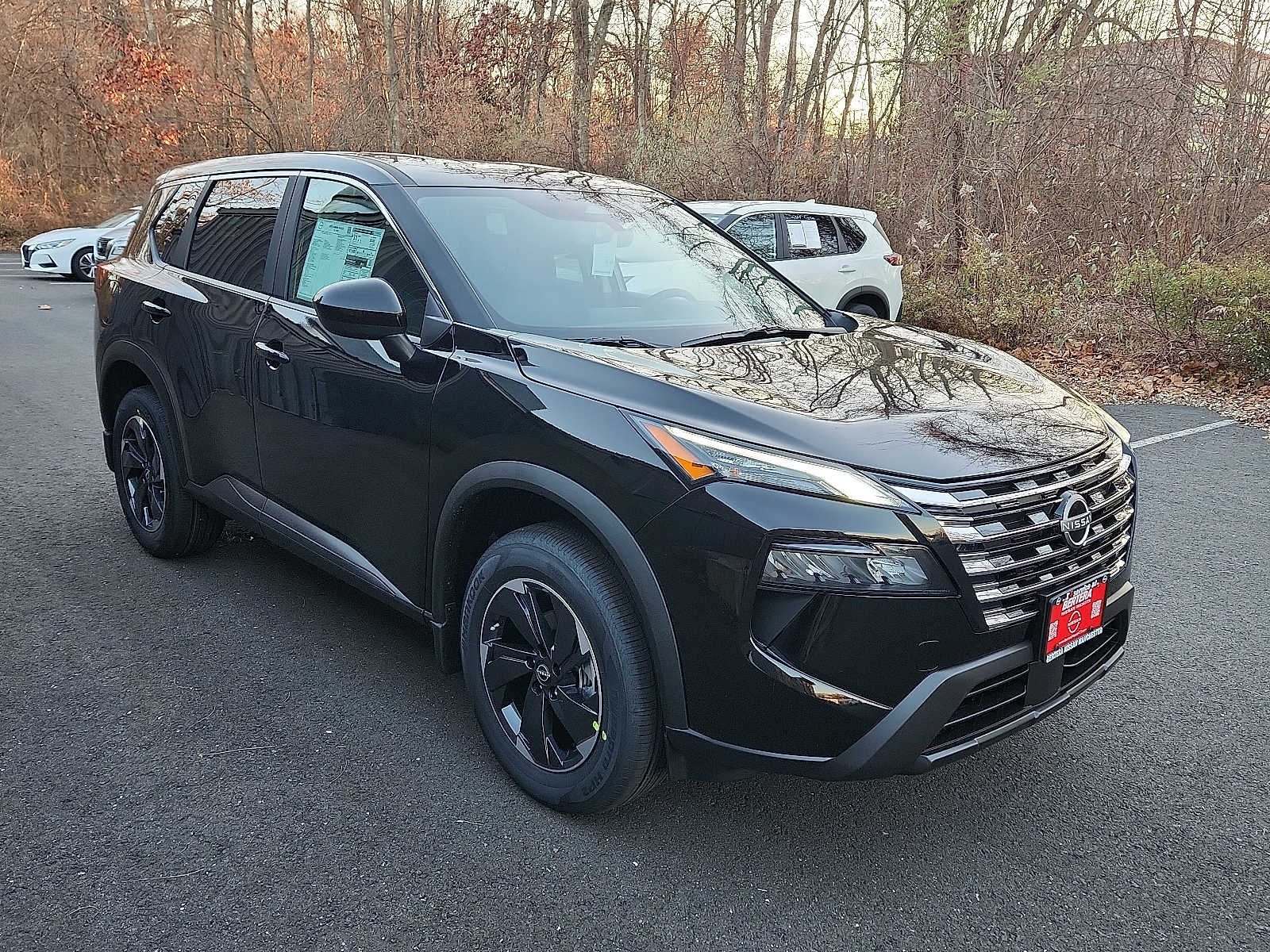 2026 Nissan Rogue SV photo 3