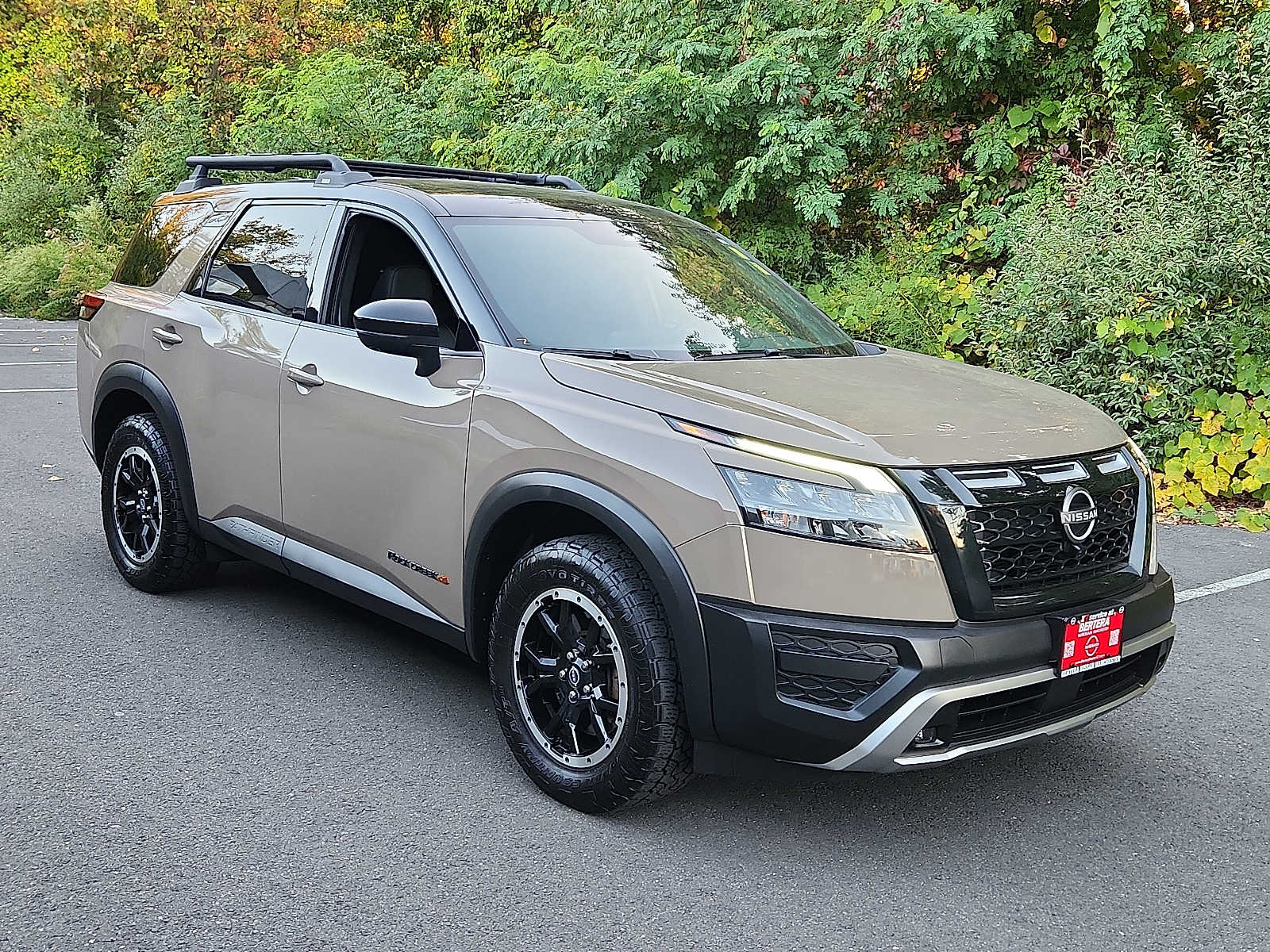 2023 Nissan Pathfinder Rock Creek photo 2