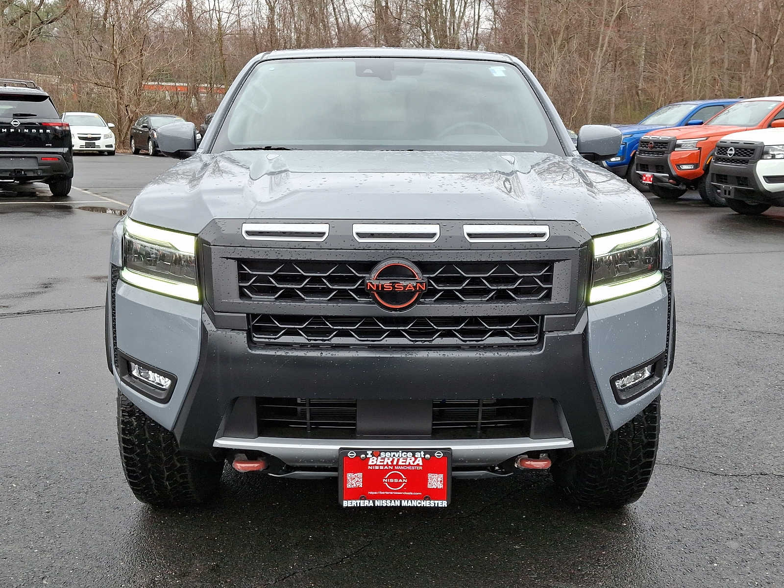 2025 Nissan Frontier PRO-4X photo 2
