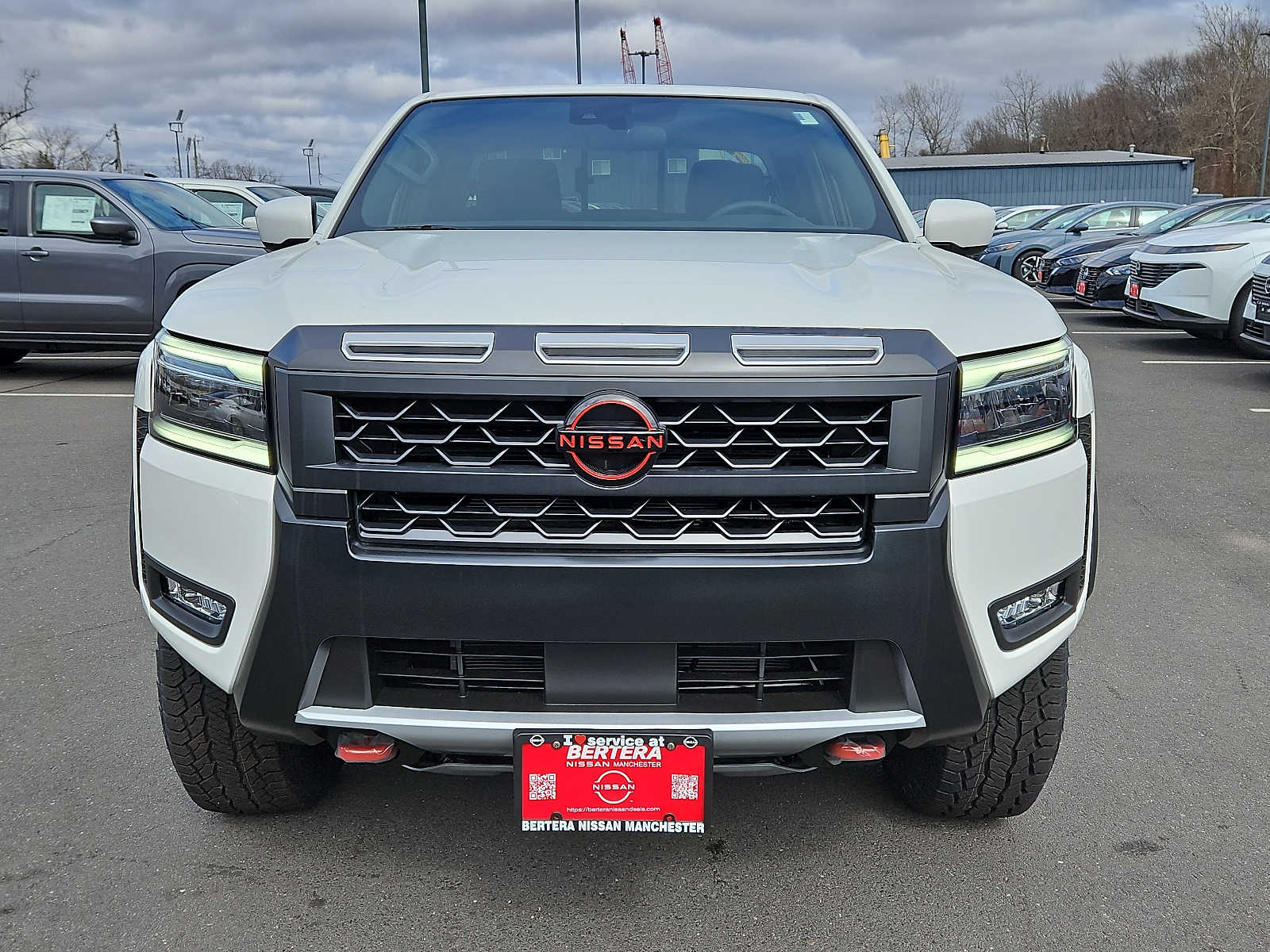 2025 Nissan Frontier PRO-4X photo 2