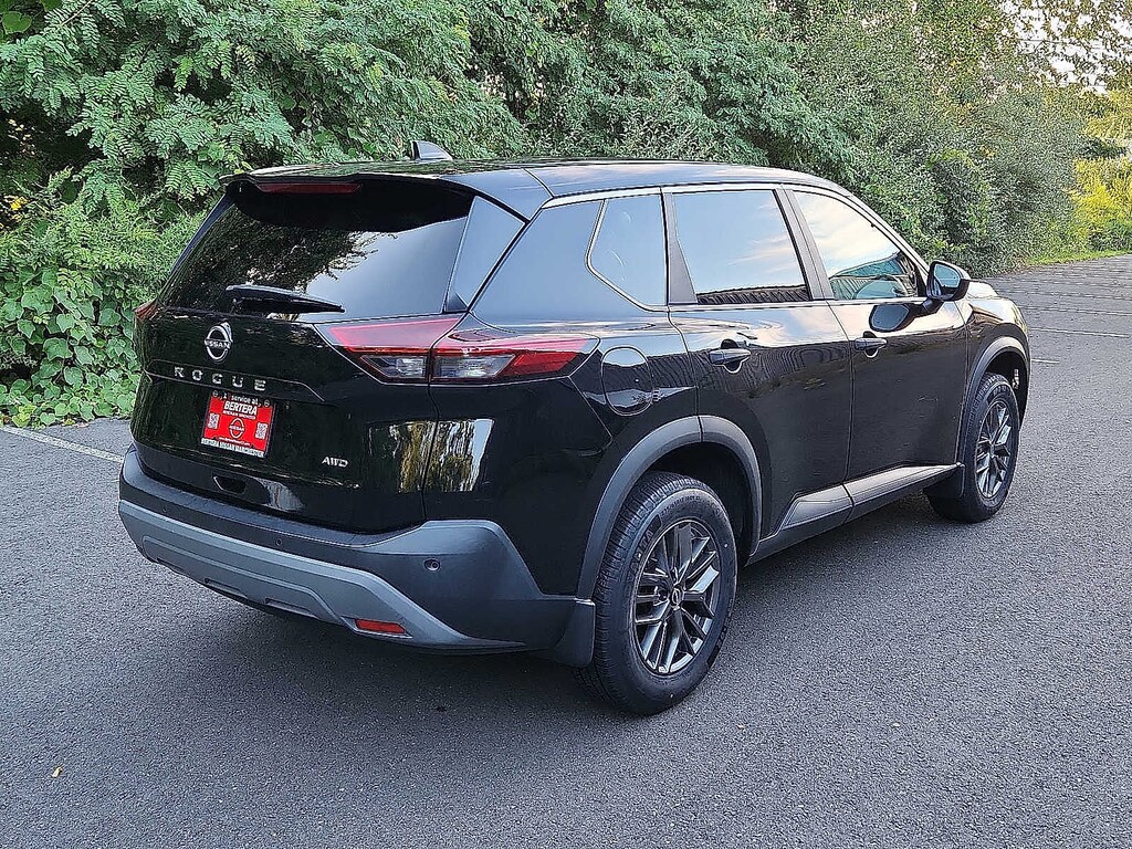 Used 2022 Nissan Rogue S SUV