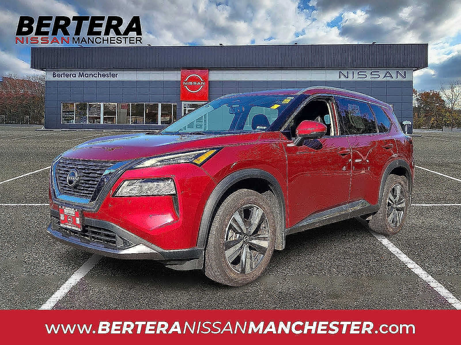 2022 Nissan Rogue SL's photo