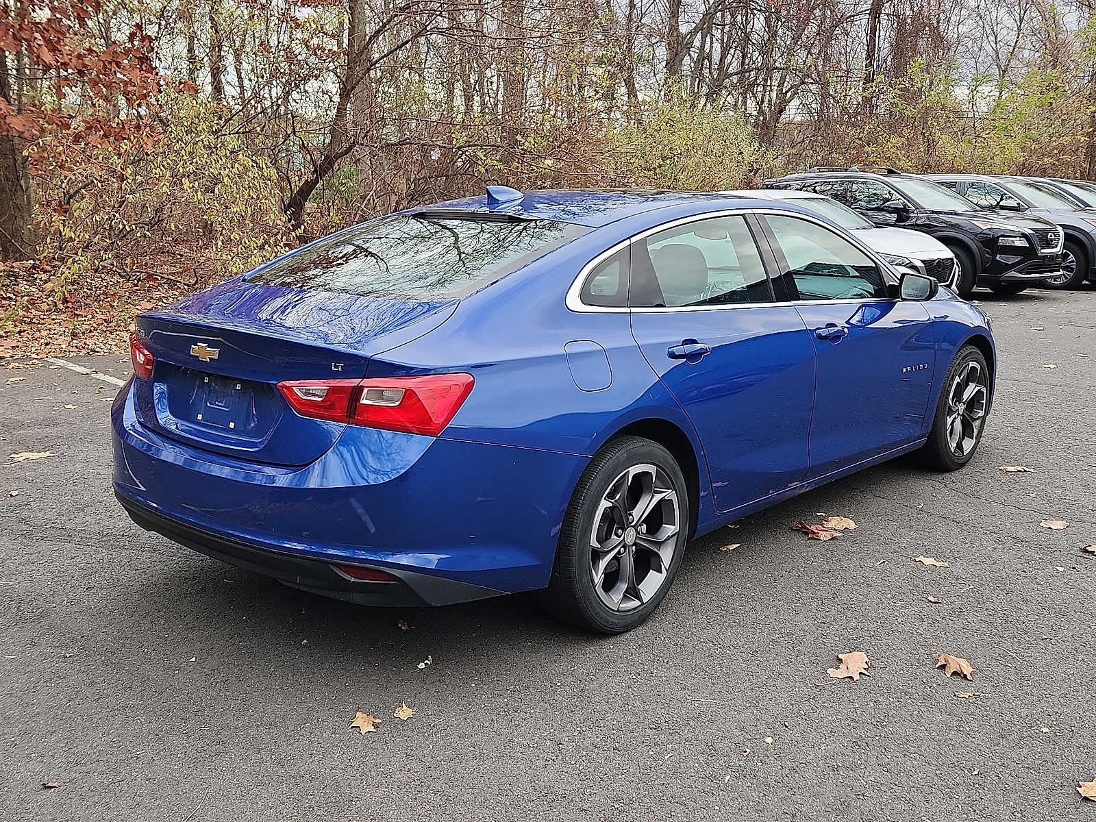 2023 Chevrolet Malibu 1LT photo 2